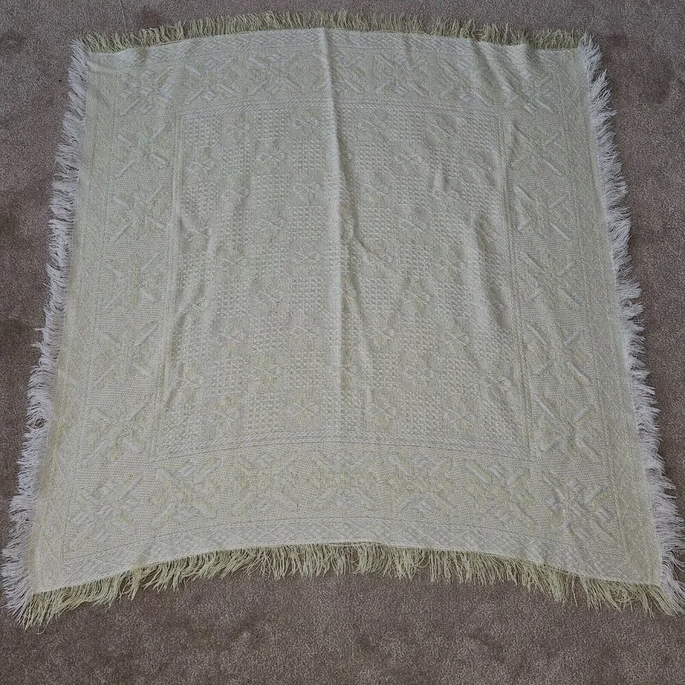 VTG Yellow White Baby Blanket Acrylic Fringe Knit 35x36